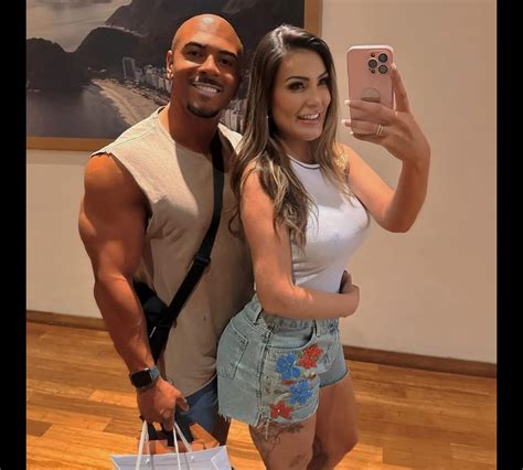 Vídeos Pornô Gay de Bodybuilder 